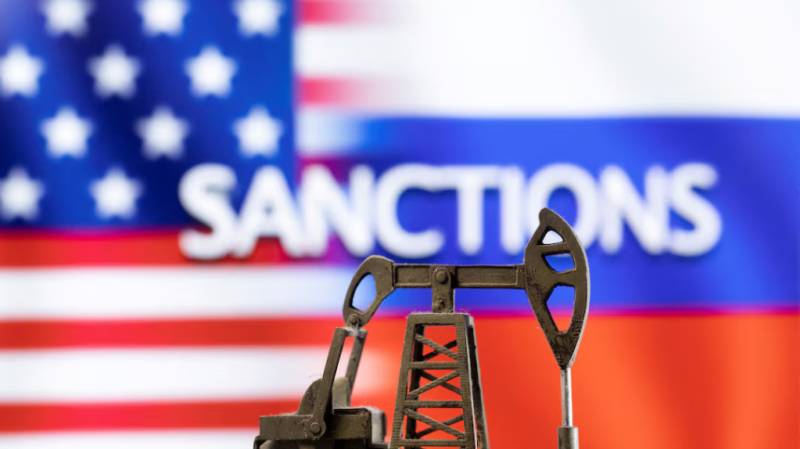 Moscow piles pressure on US over oil sanctions