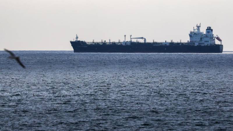 How will US oil sanctions waiver help Russia?