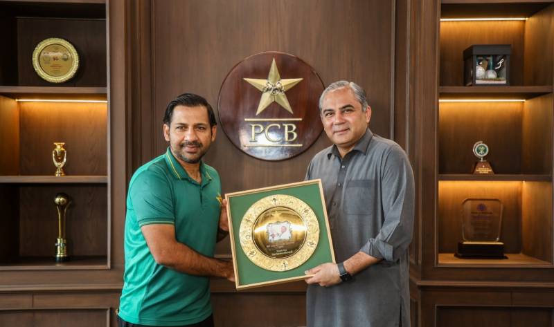 PCB chief honours Sarfraz Ahmed over retirement from international cricket 
