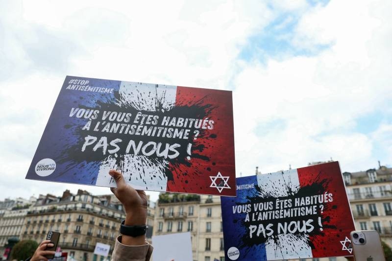 Two brothers arrested in France over 'terror' plot: anti-terror prosecutors