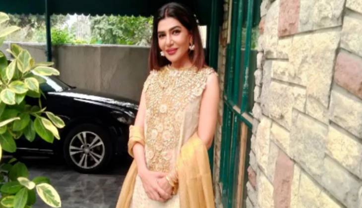 Iffat Omar celebrates daughter wedding with star-studded dholak night