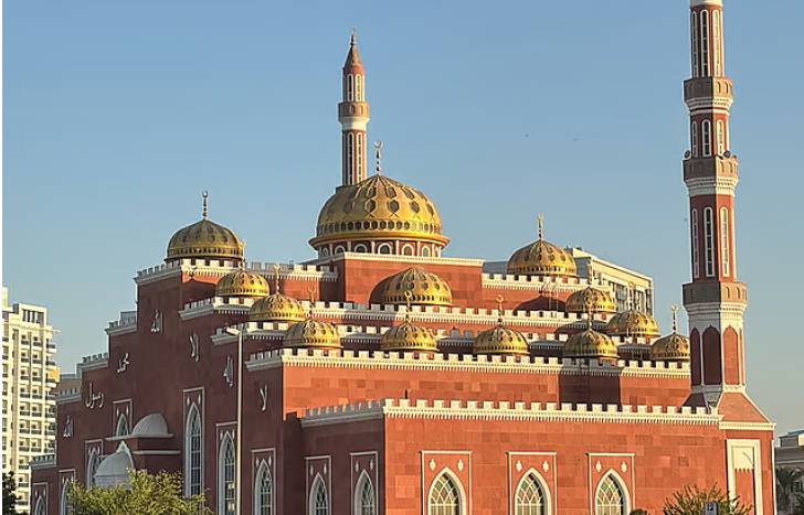 UAE bans Eid prayers at open spaces