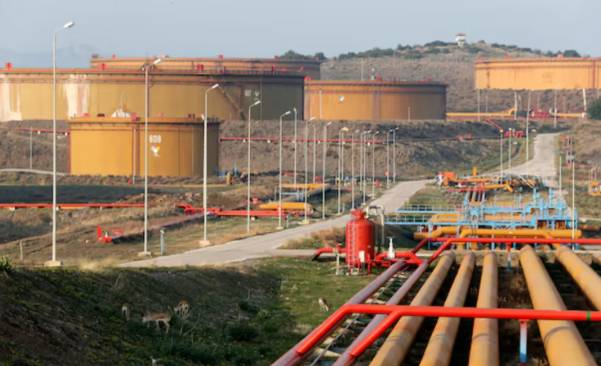 Iraq resumes limited oil exports via Turkey