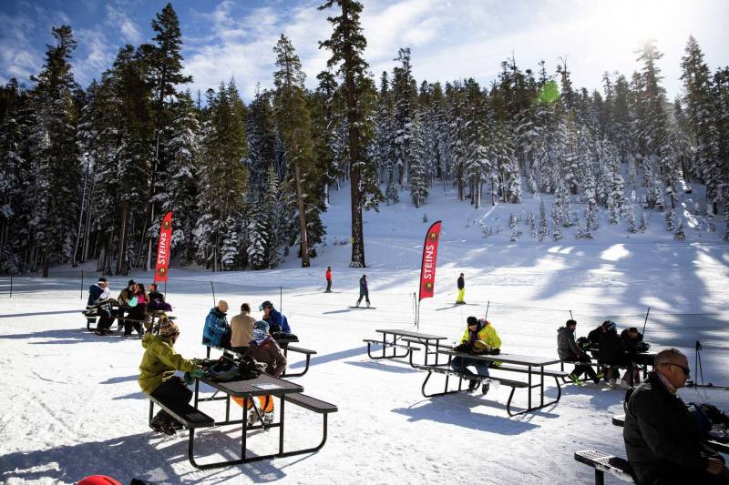 Family sues US ski resort claiming hot chocolate was too hot