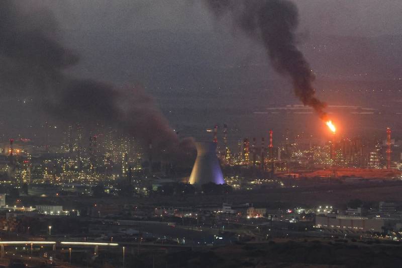 Iranian missile hits oil refinery in Israel's northern port city of Haifa