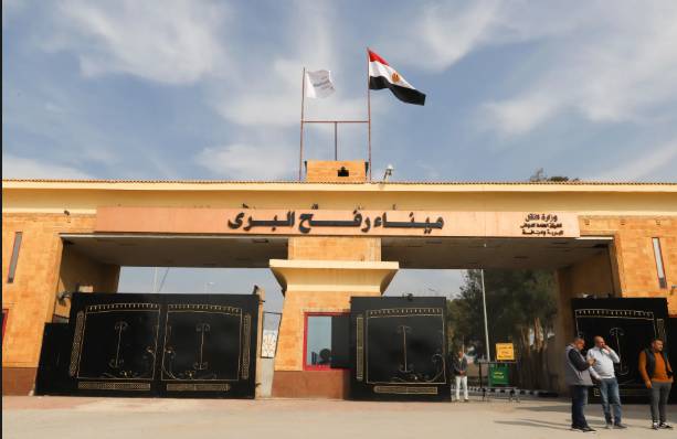 Gaza-Egypt border crossing reopens for small numbers of people
