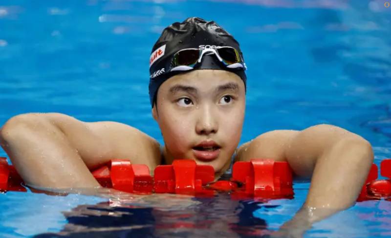 China swim sensation Yu, 13, beats multiple Olympic medallist
