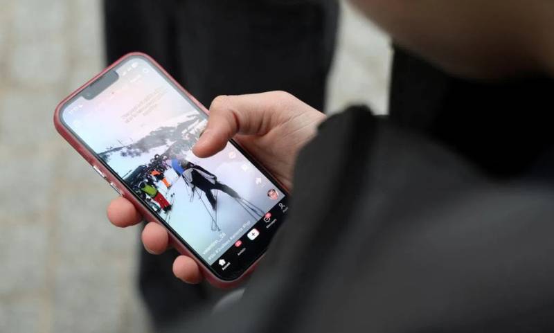 Jury signals tech titans on hook for social media addiction