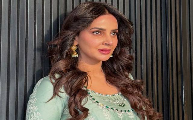 Saba Qamar take over internet with jaw-dropping Eid glam  