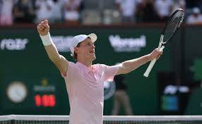Sinner, defending champ Mensik advance to third round at Miami Open
