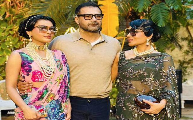 Iffat Omar daughter’s wedding festivities light up internet