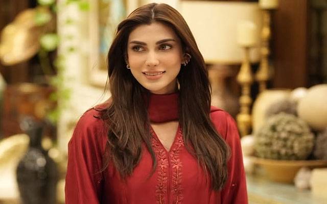 Nazish Jahangir turns heads in regal red attire 