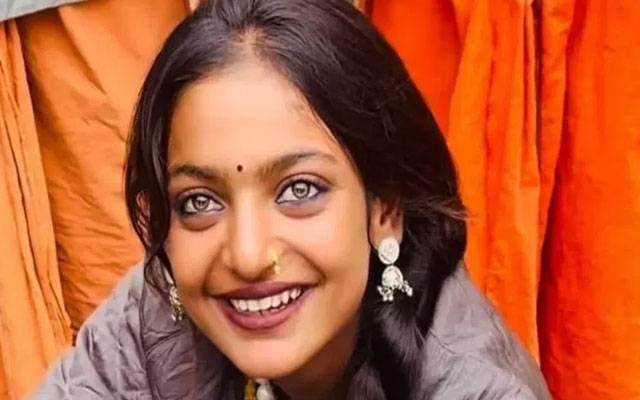 Kumbh sensation Monalisa drops shocking claims, alleges abuse and threats