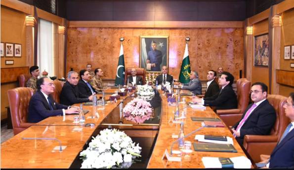 High-Level huddle at President House reviews economic, energy and security situation amid Mideast war