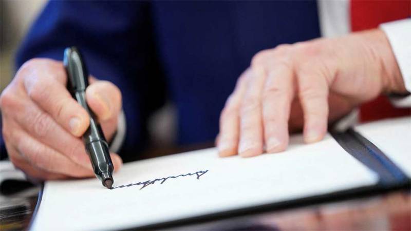 US currency to bear Trump's signature, Treasury says