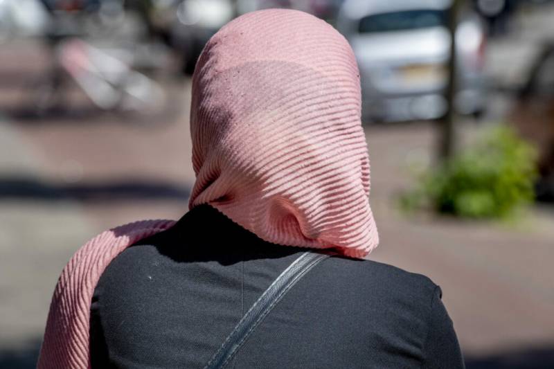 Austria school headscarf ban sparks anger