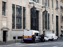 French police foil Paris bomb attack outside US bank