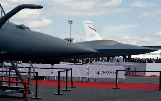 Germany's Merz says determined to save European warplane project