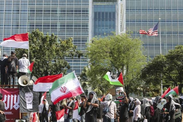 Indonesia says 'positive' talks with Iran to let tankers pass Hormuz strait