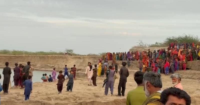 Four missing as boat capsizes in Sujawal