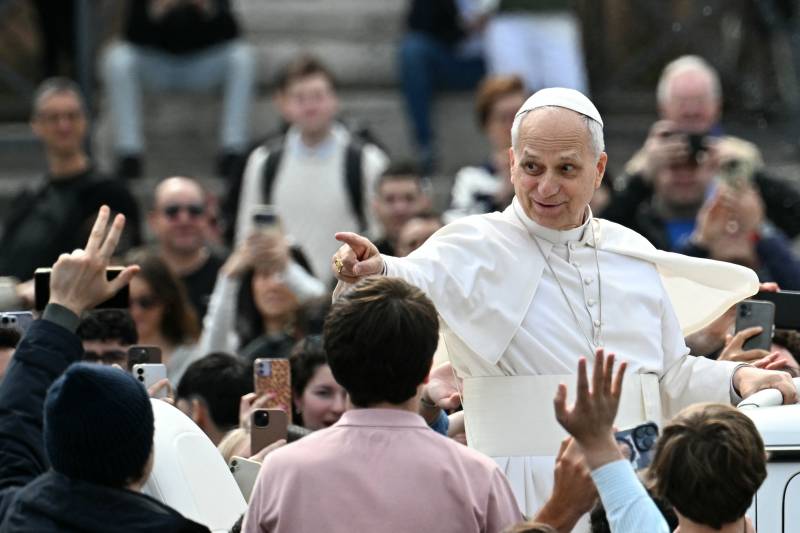 God 'does not listen to the prayer of those who wage war', says pope