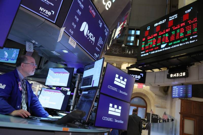 Dizzying month on markets with Middle East war
