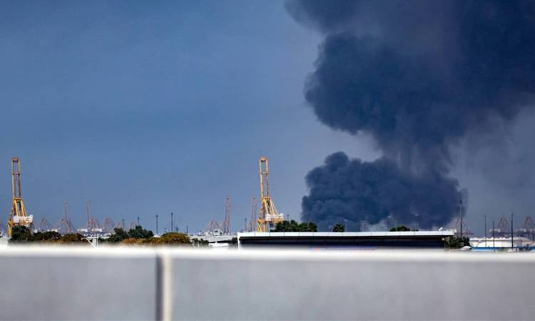 Iranian attack sparks fire on Kuwaiti oil tanker at Dubai Port