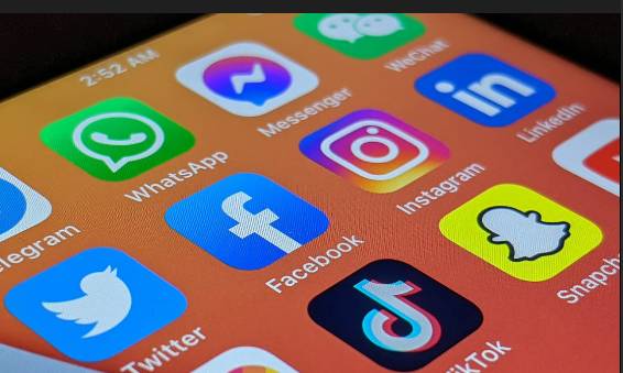 Australia investigates tech giants over social media ban breaches
