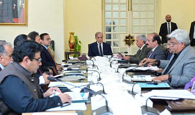 Centre, provinces’ collective efforts must to provide relief to laymen: PM