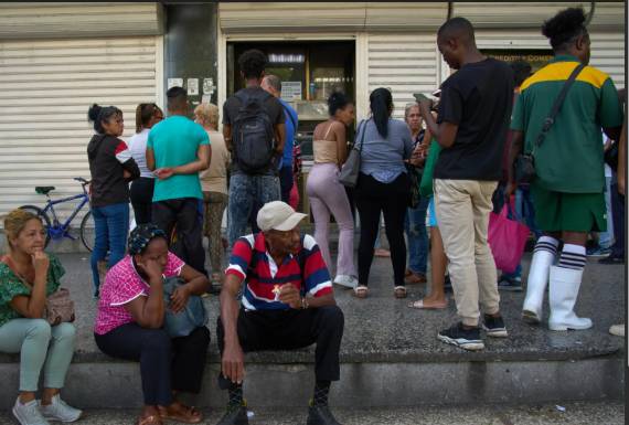 Cuba pardons 2,010 prisoners amid US pressure