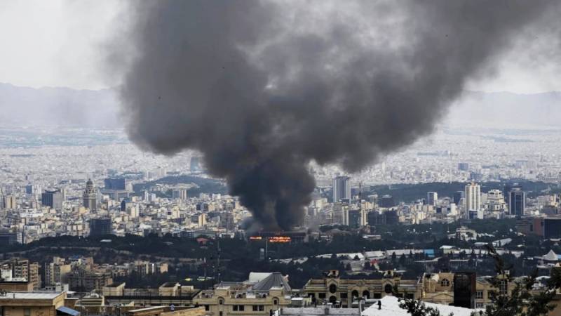 Israel hit by barrage of Iran missiles as Trump issues new warning