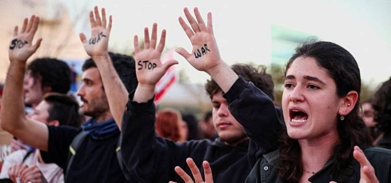 'Don't bomb': Israelis call for ending Iran war