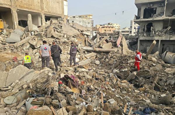US strikes hit petrochemicals hub, nuclear plant as Iran shoots down 160 enemy drones