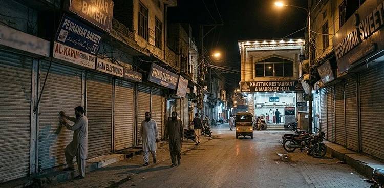 KP govt enforces early closures, energy curbs to save electricity