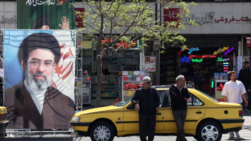 Tokyo confirms Japanese national held by Iran freed