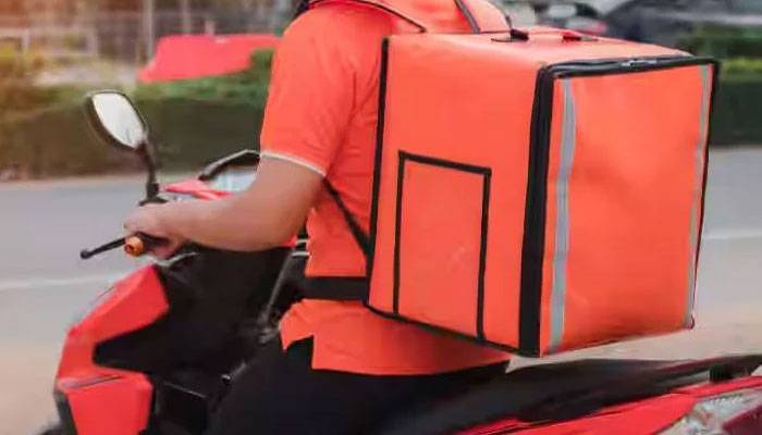 Delivery boy brutally tortured for being late in Faisalabad