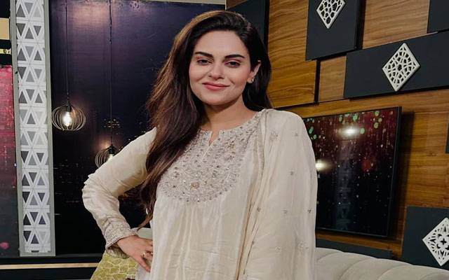 Amar Khan’s witty caption sparks social media frenzy