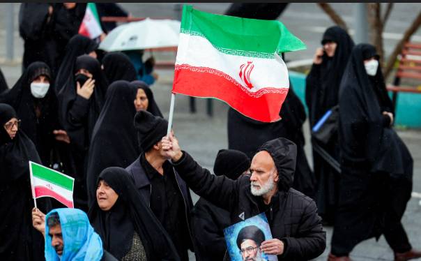 Iranians sceptical, afraid ahead of talks on ending war