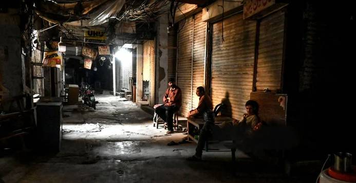 Sindh govt notifies timings for closure of markets