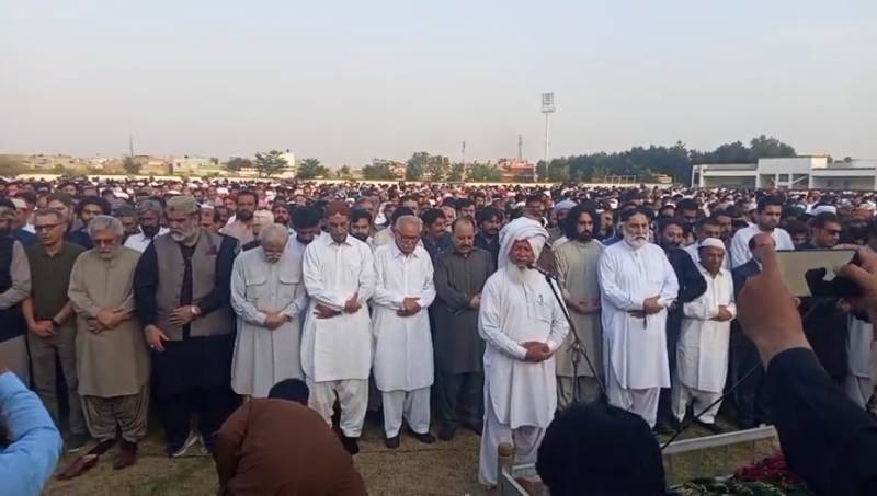 Veteran politician Sirdar Zulfiqar Ali Khosa laid to rest in Dera Ghazi Khan