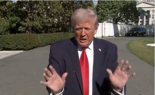 Trump warns China against supplying arms to Iran