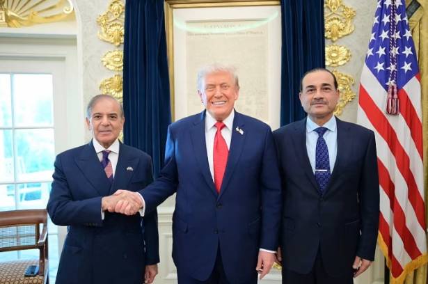 Trump showers praise on Pakistan’s ‘Very Extraordinary Men’