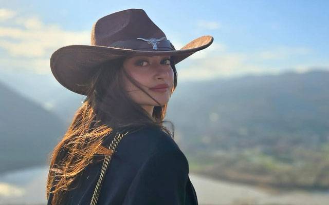 Celebs fawn over Sajal Aly’s cowgirl aesthetic  