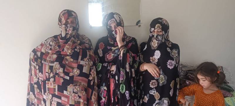 Karachi police foil attempt to smuggle huge Iranian currency, nine arrested