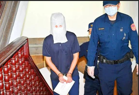 Ten Taiwanese charged with spying for China