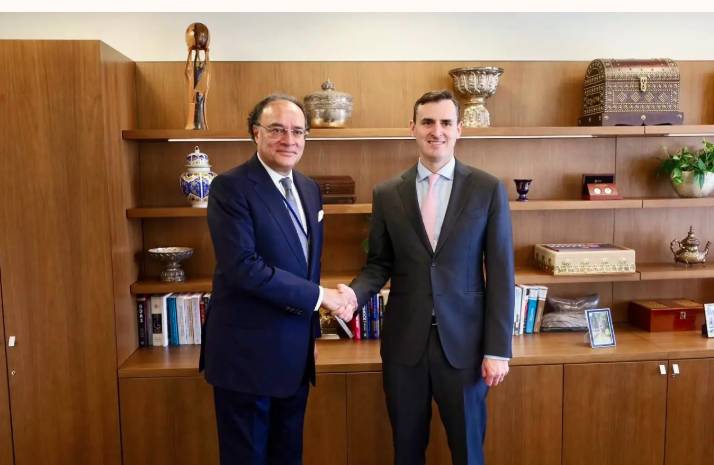 FinMin Aurangzeb holds talks with US trade secretary, IMF Deputy MD
