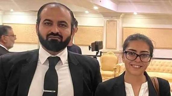 Over 400 Islamabad lawyers show support for Imaan Mazari, husband