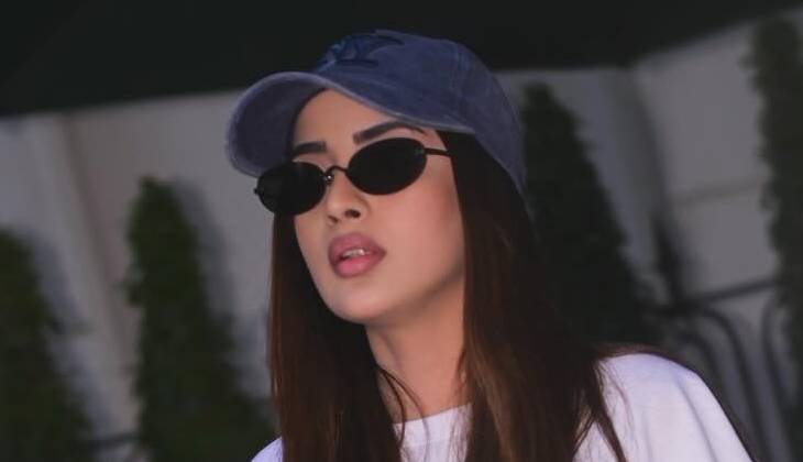 Saboor Aly serves fresh fashion in blue look