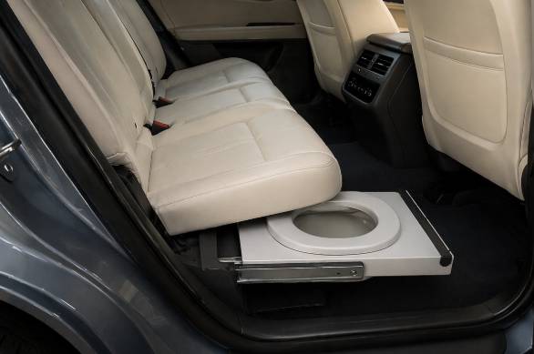 Chinese automaker patents voice-activated in-car toilet