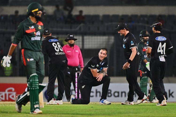 Tickner picks four as New Zealand beat Bangladesh in first ODI